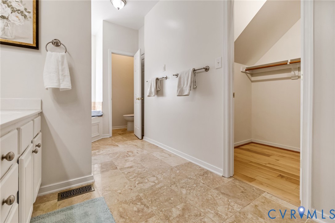 14460 Woodleigh Dr Property Photo 12
