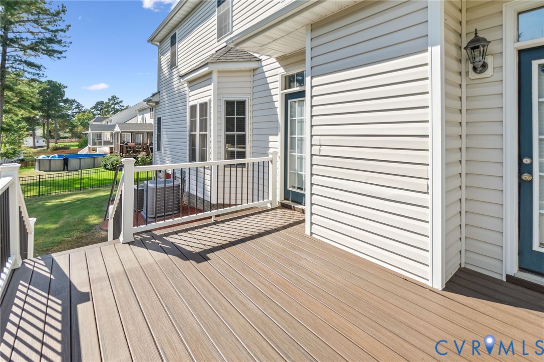 14460 Woodleigh Dr Property Photo 34