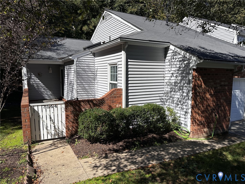 7564 Ingelnook Ct Property Photo 1
