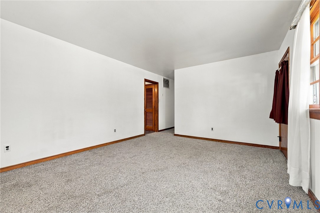 3027 Kingsdale Rd Property Photo 7