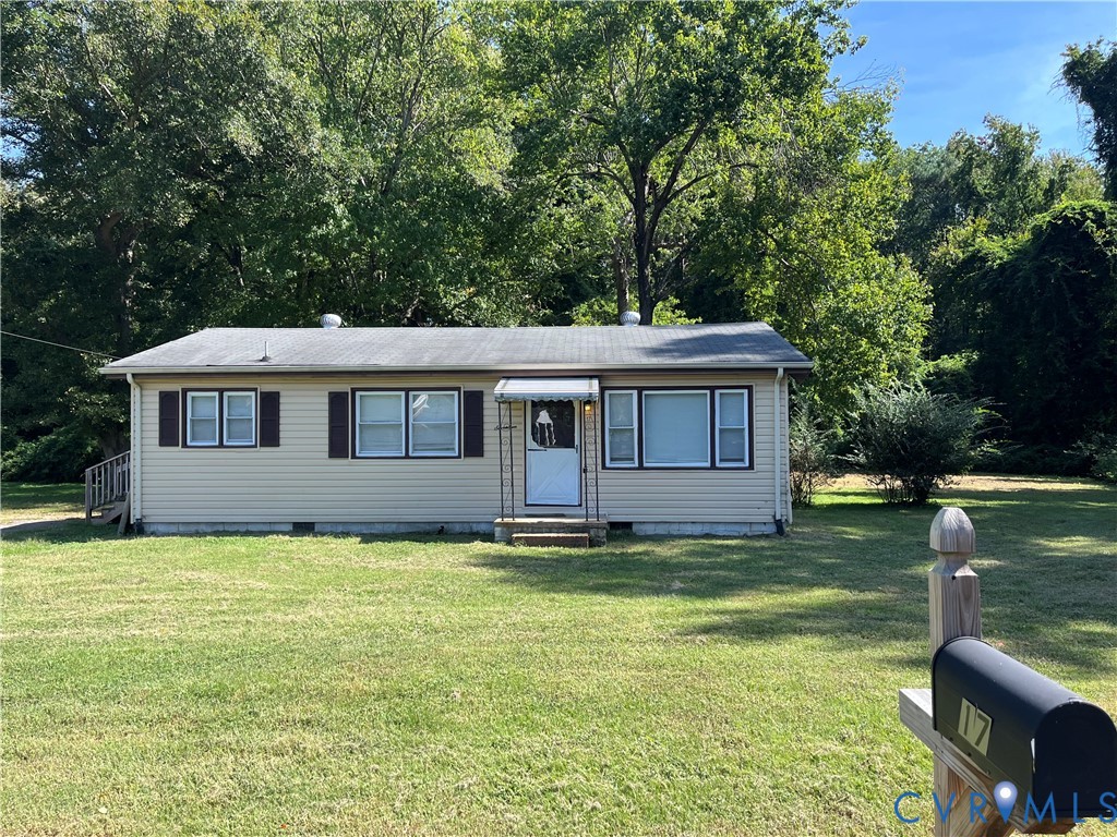17 Evergreen Ave Property Photo 1