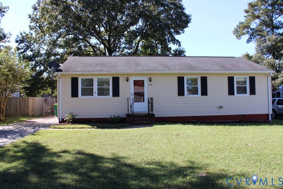 390 Red Oak Dr Property Photo 1