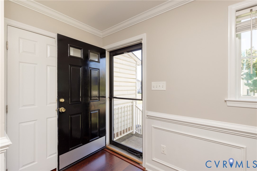 1913 Glenwilton Dr Property Photo 2
