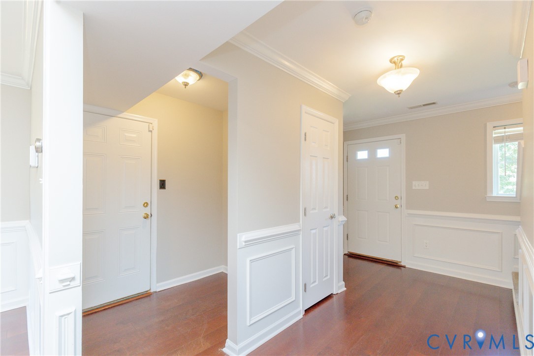 1913 Glenwilton Dr Property Photo 5