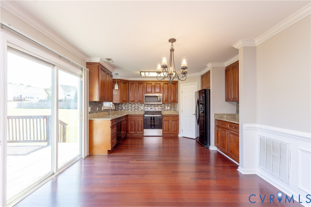 1913 Glenwilton Dr Property Photo 12