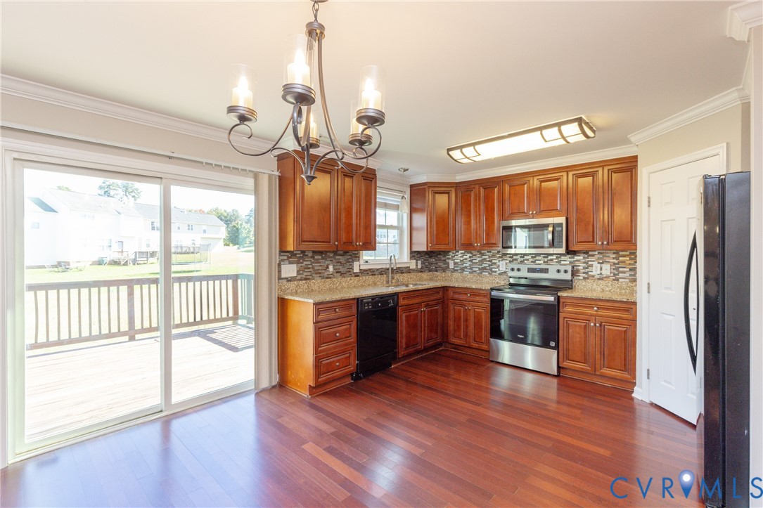 1913 Glenwilton Dr Property Photo 13