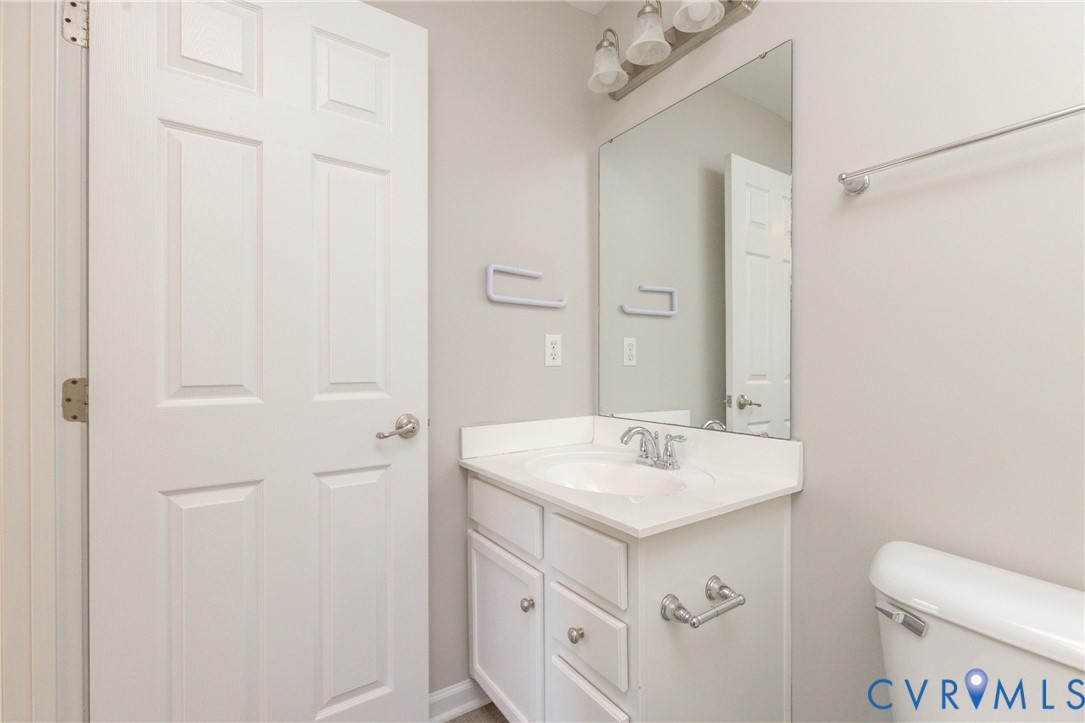 1913 Glenwilton Dr Property Photo 21