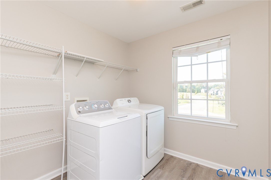 1913 Glenwilton Dr Property Photo 25