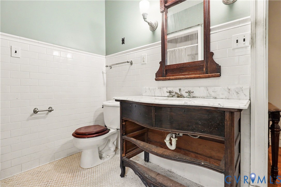12466 Greenwood Rd Property Photo 18