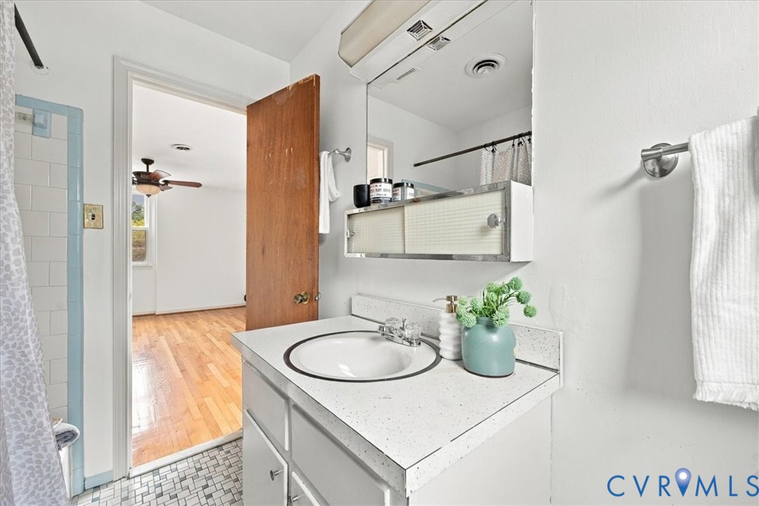 324 Flicker Dr Property Photo 27