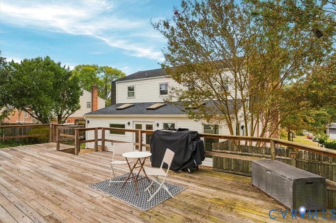 324 Flicker Dr Property Photo 41