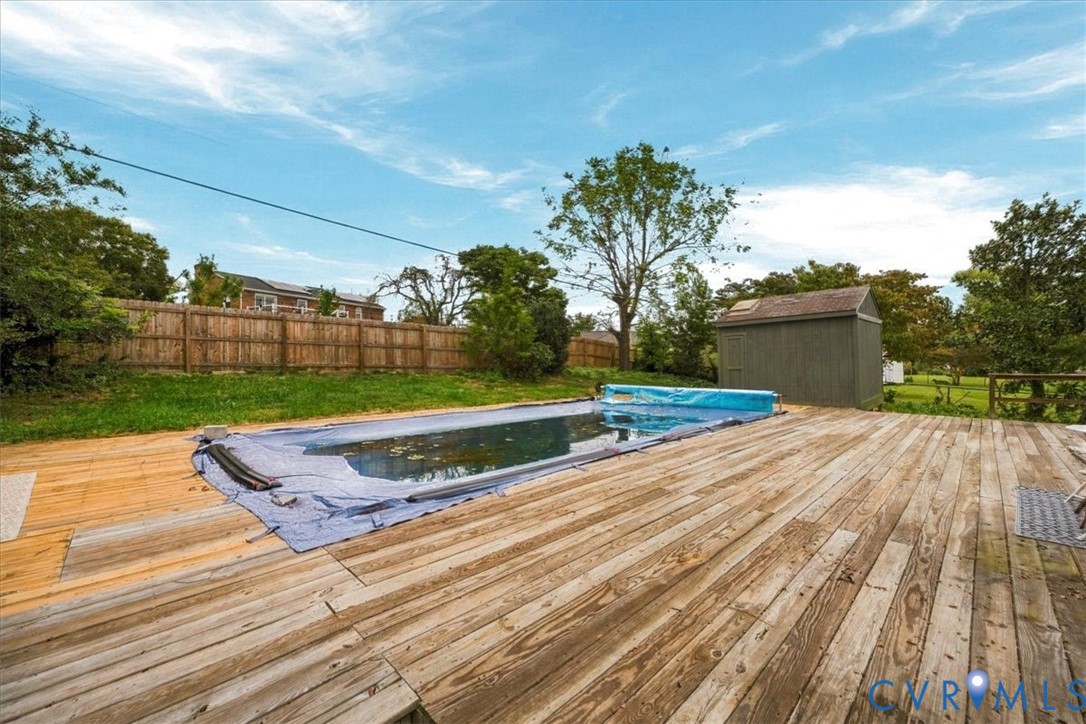 324 Flicker Dr Property Photo 42