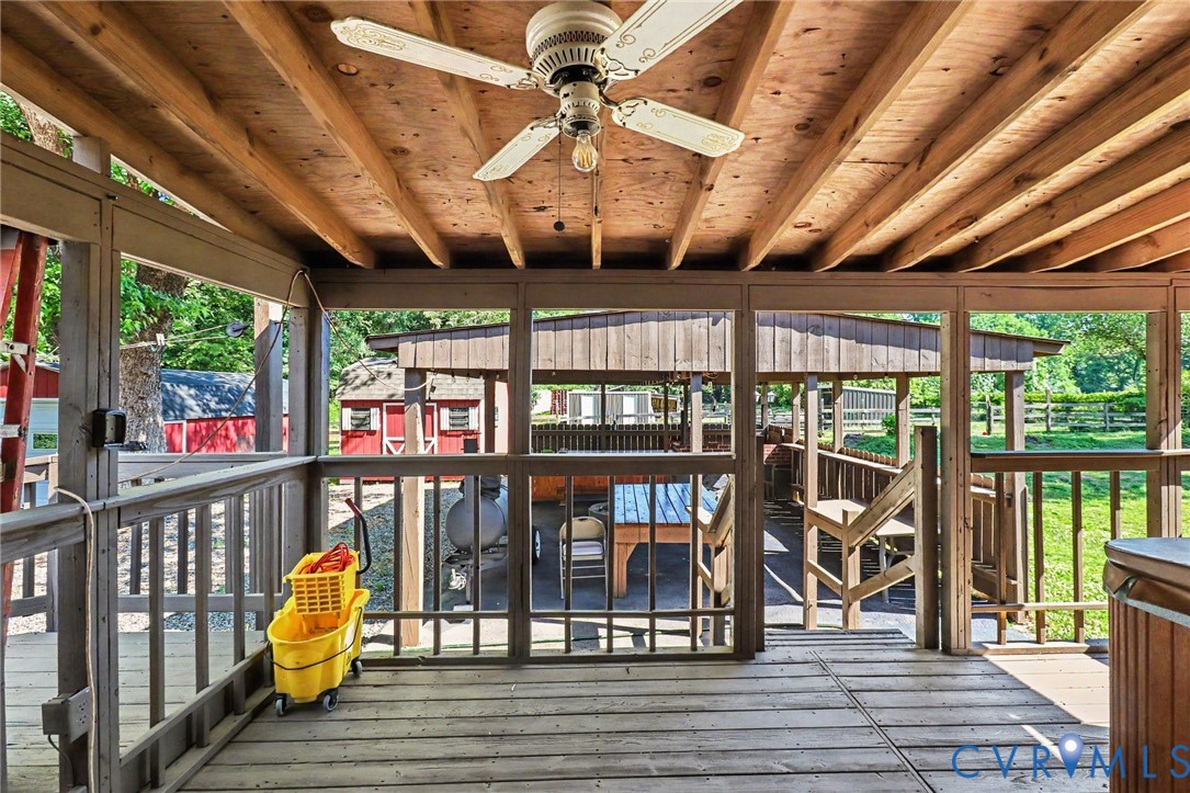 1100 Dotson Rd Property Photo 22