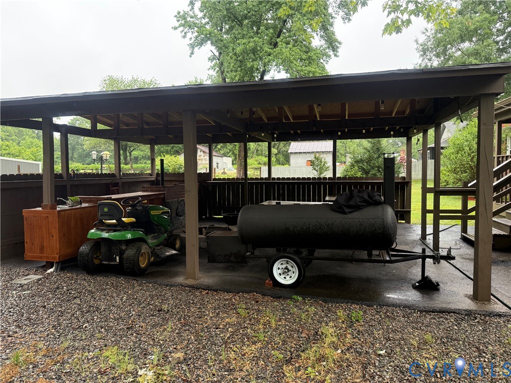 1100 Dotson Rd Property Photo 26