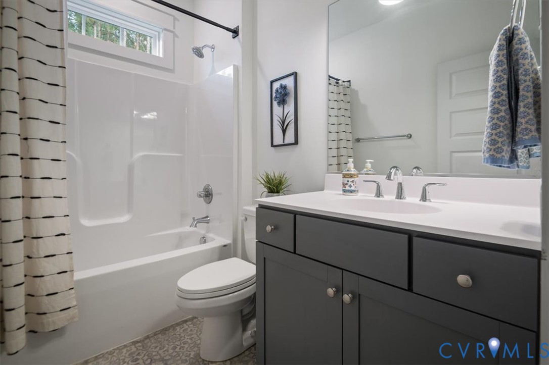 4703 Kingshire Dr Property Photo 23