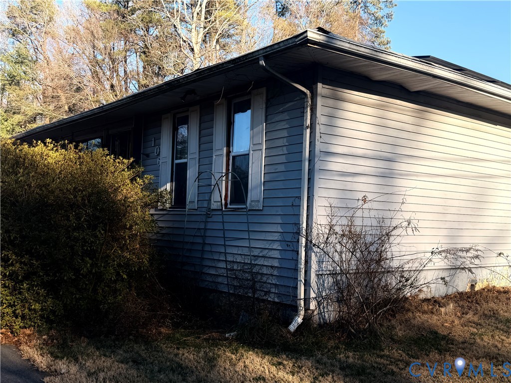 106 Hickory Dr Property Photo 2
