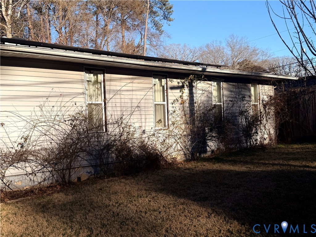 106 Hickory Dr Property Photo 3