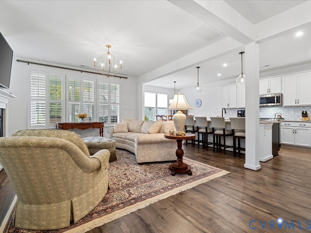 18621 Palisades Rdg Property Photo 7