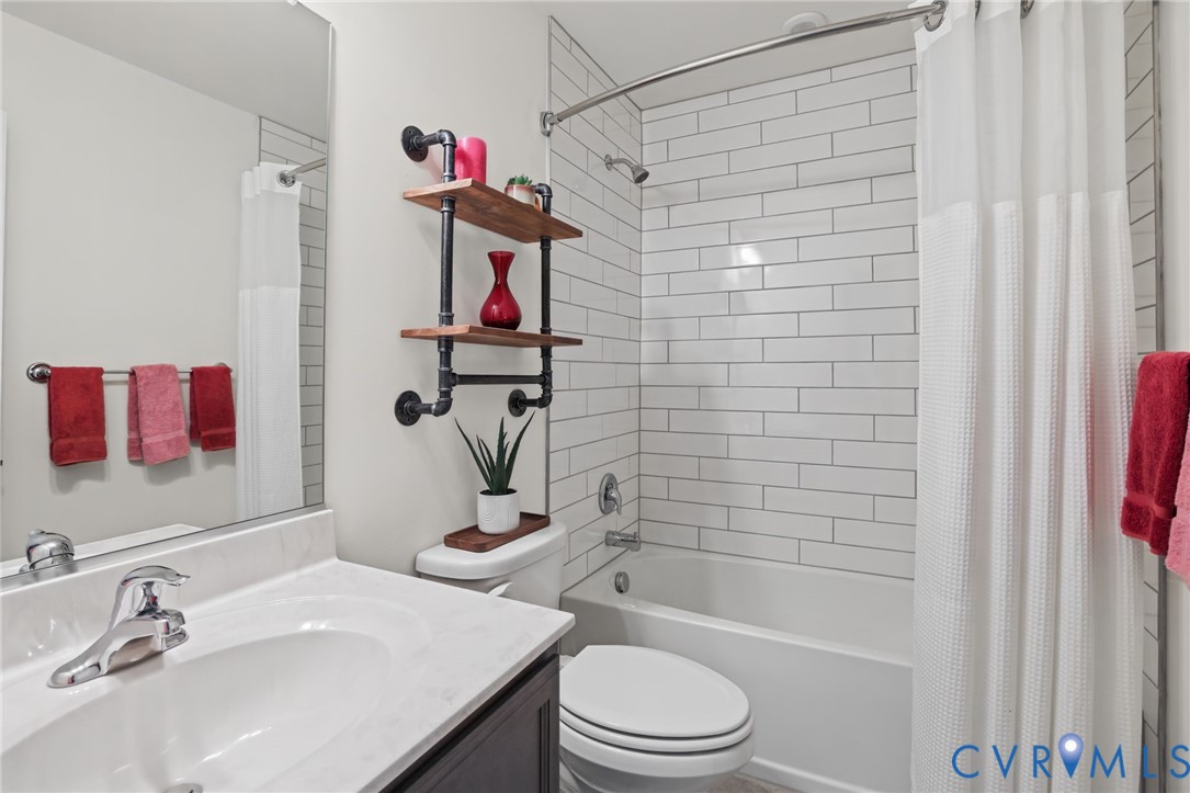 9337 Citrine Run Property Photo 28