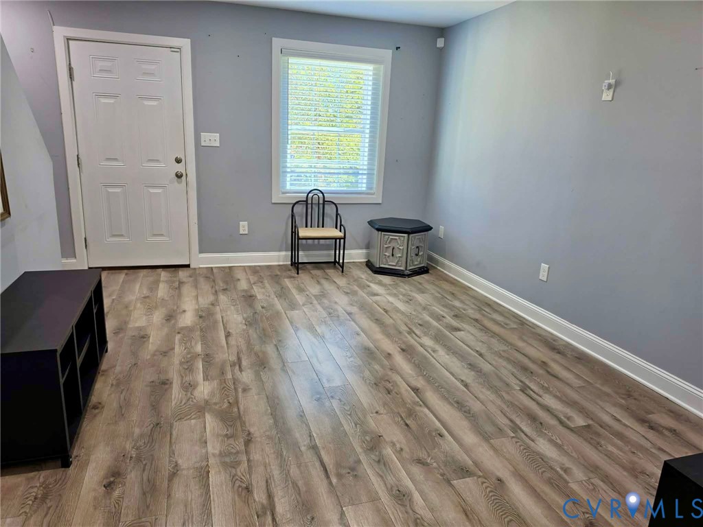 1351 Minefee St Property Photo 7