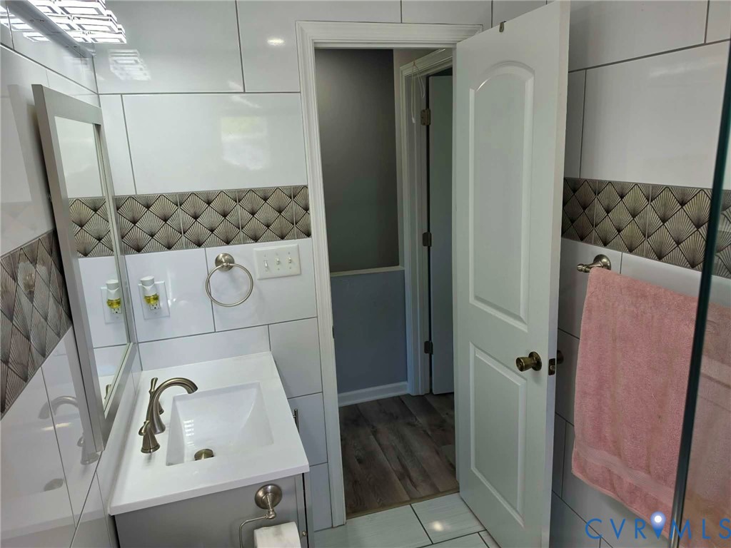 1351 Minefee St Property Photo 24