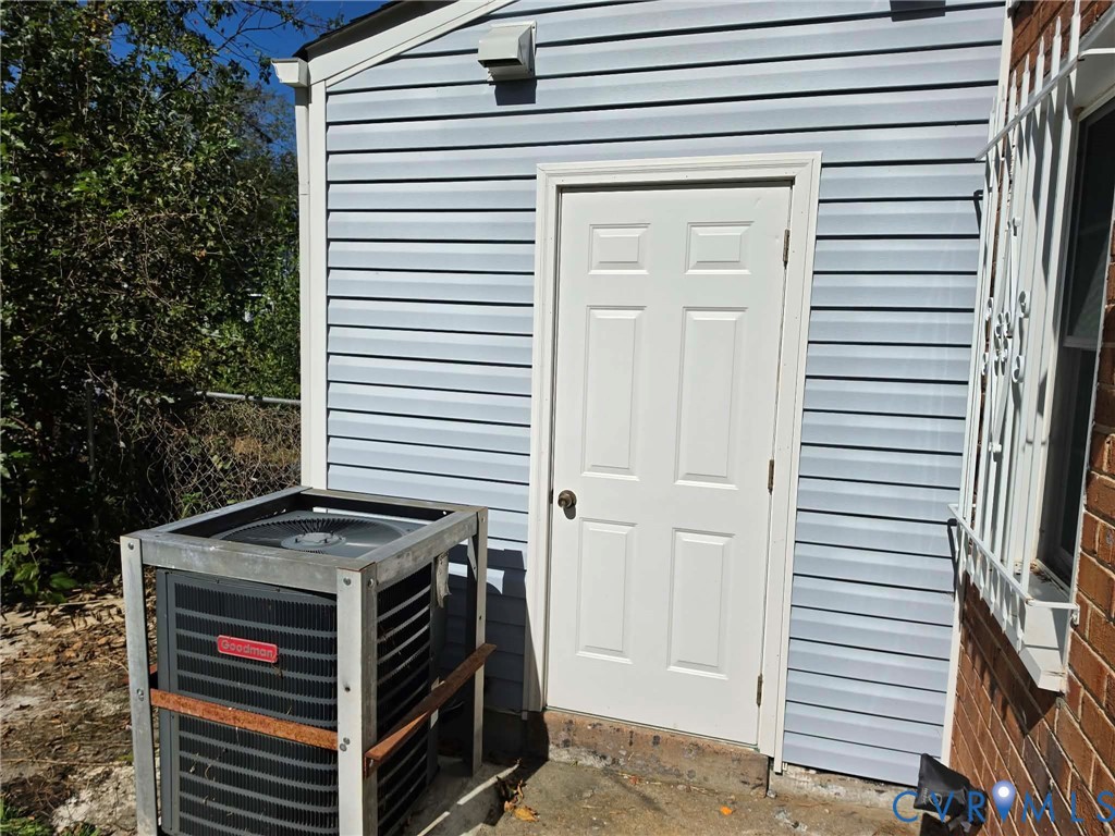 1351 Minefee St Property Photo 30