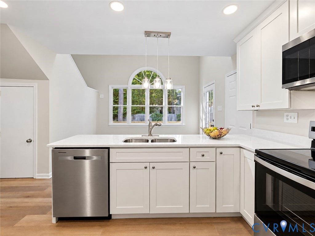 10167 Drawbridge Ct Property Photo 16