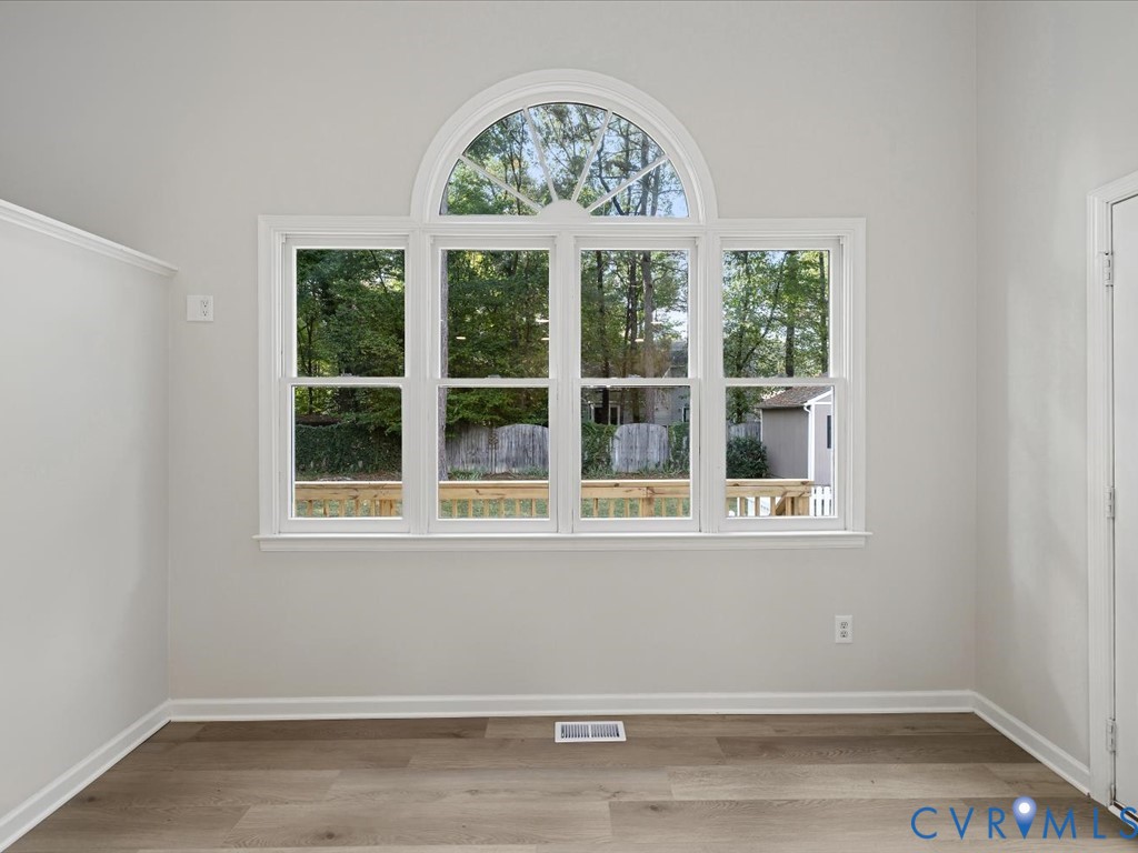 10167 Drawbridge Ct Property Photo 19