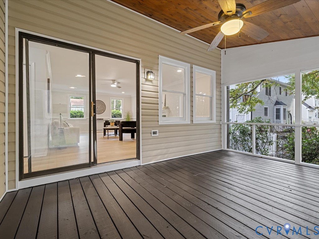 10167 Drawbridge Ct Property Photo 20