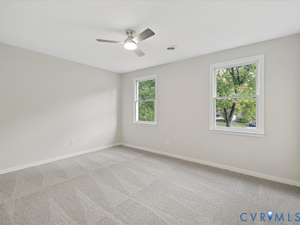 10167 Drawbridge Ct Property Photo 32