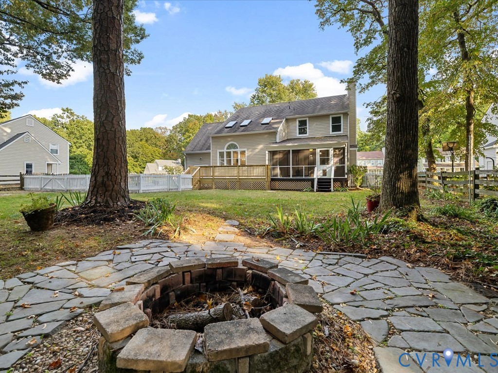 10167 Drawbridge Ct Property Photo 36