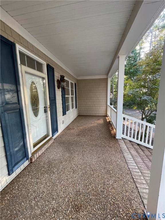 9715 Woods Cross Rd Property Photo 3