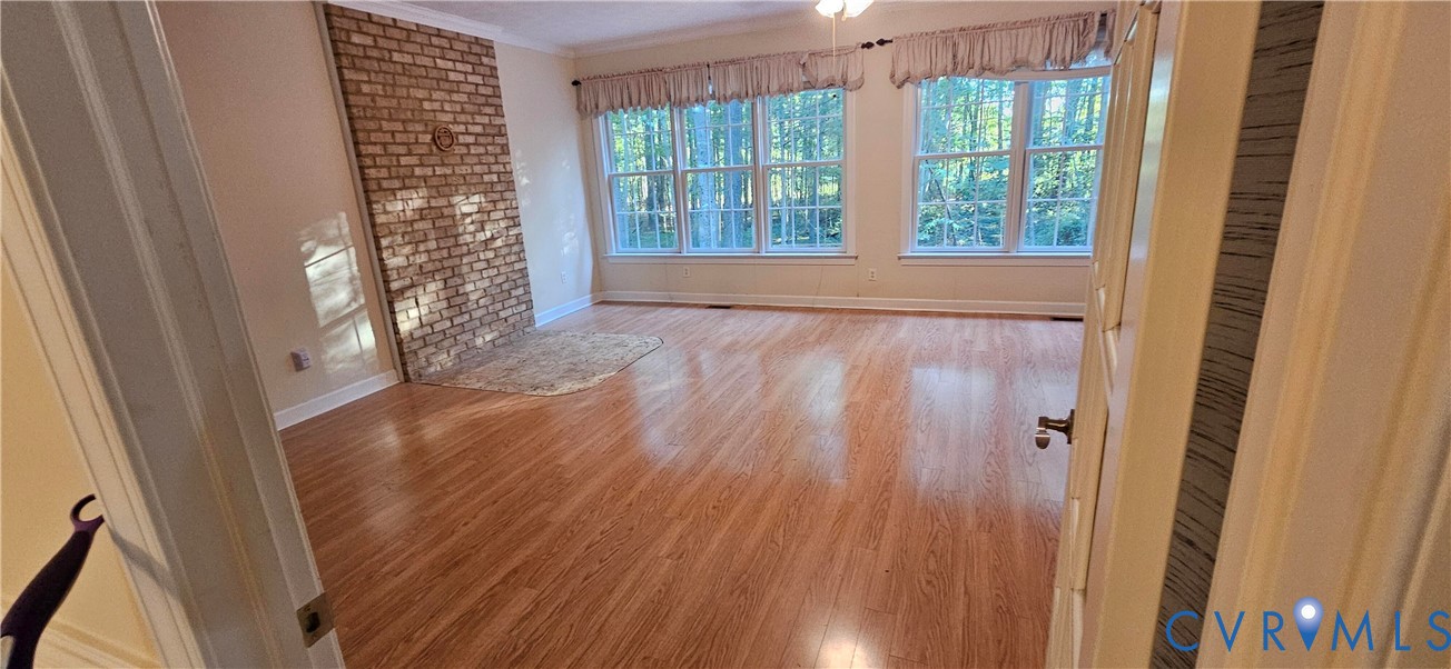9715 Woods Cross Rd Property Photo 10