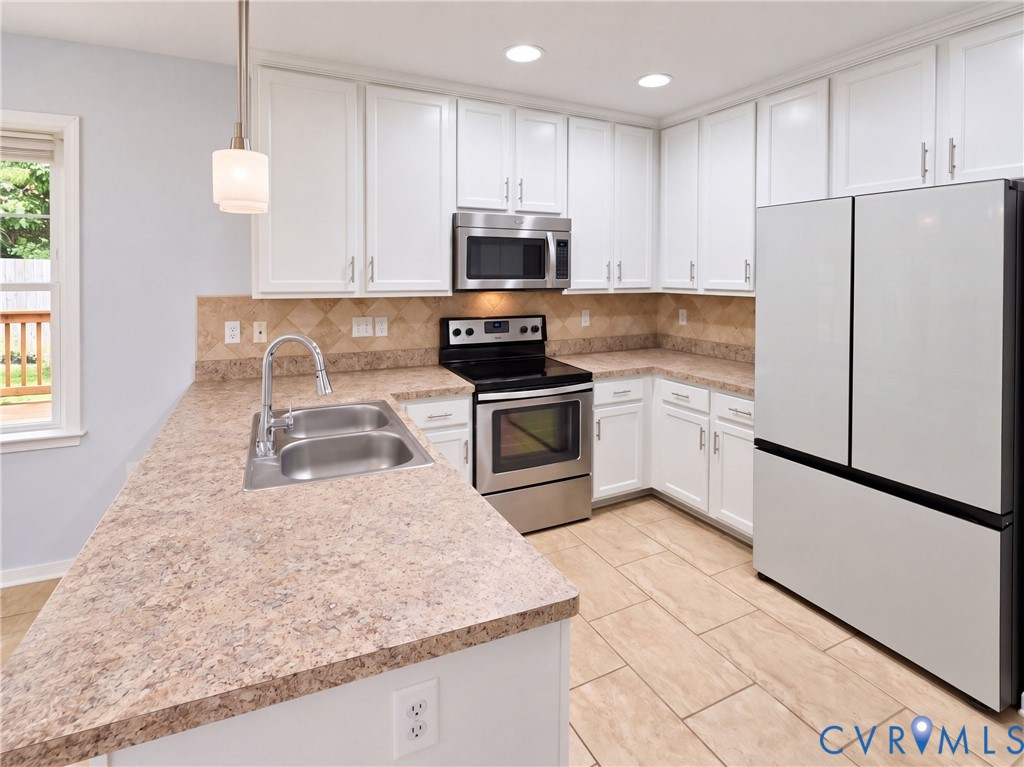 6413 Autumn Mist Way Property Photo 2