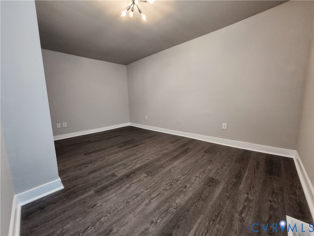 2125 Bainbridge St Property Photo 11