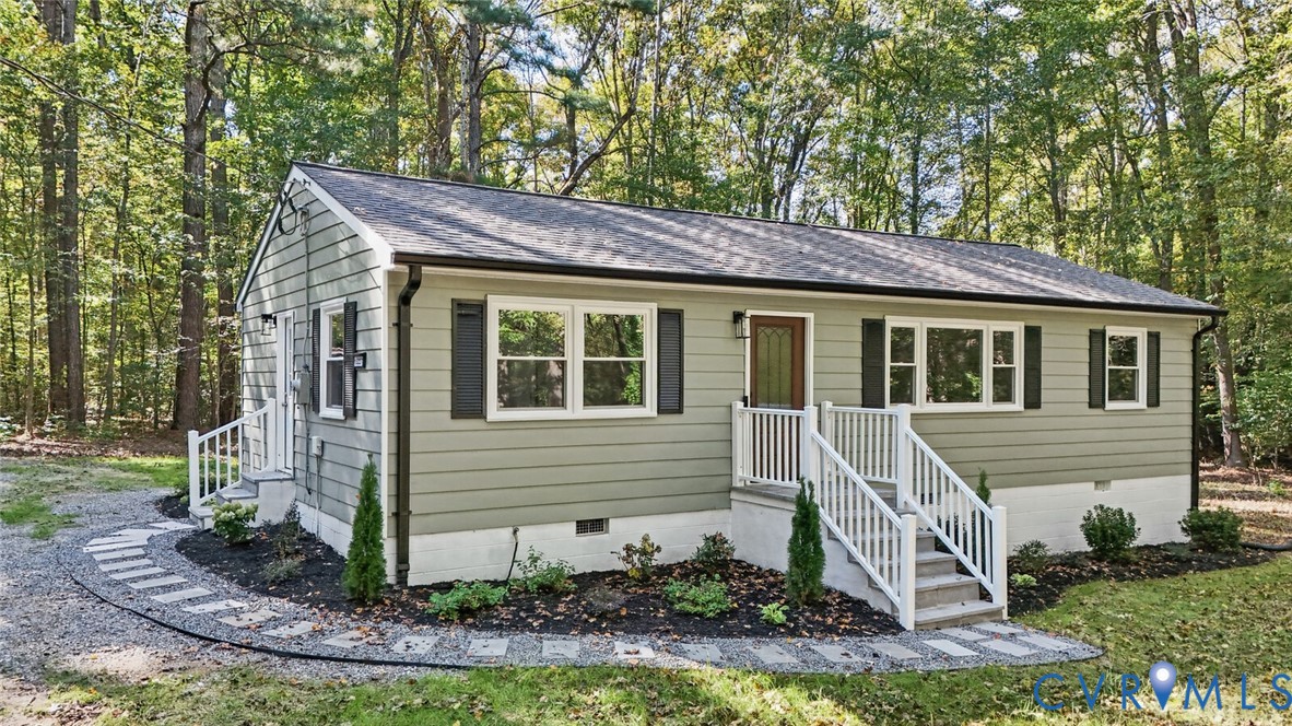 15227 Horseshoe Bridge Rd Property Photo 2