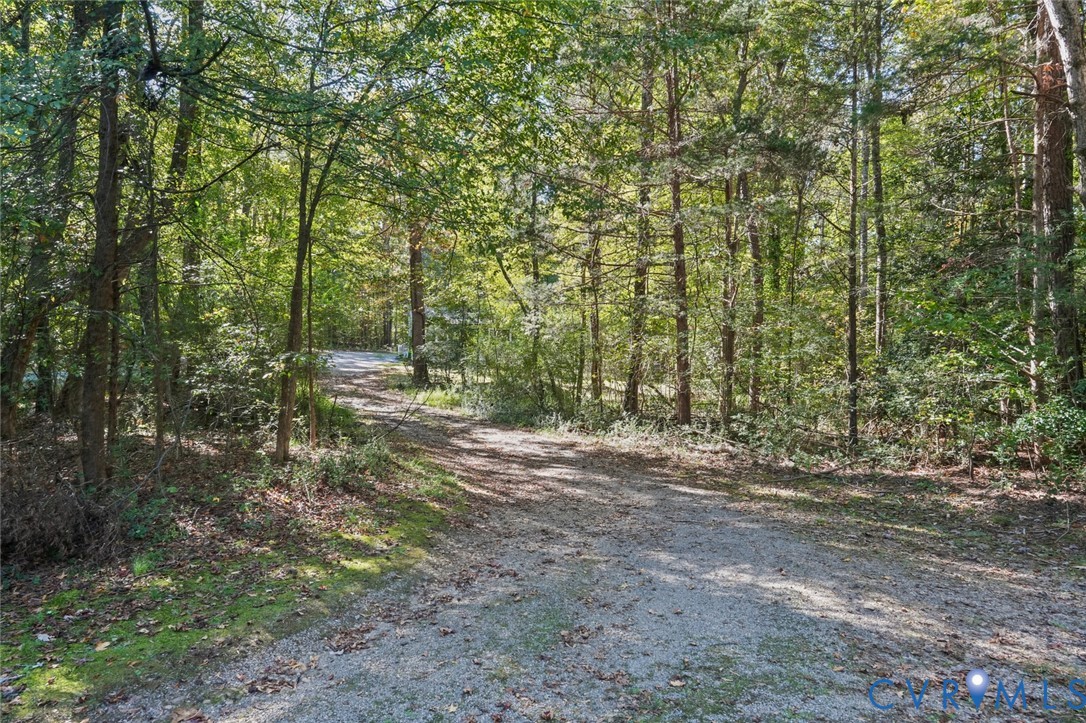 15227 Horseshoe Bridge Rd Property Photo 6