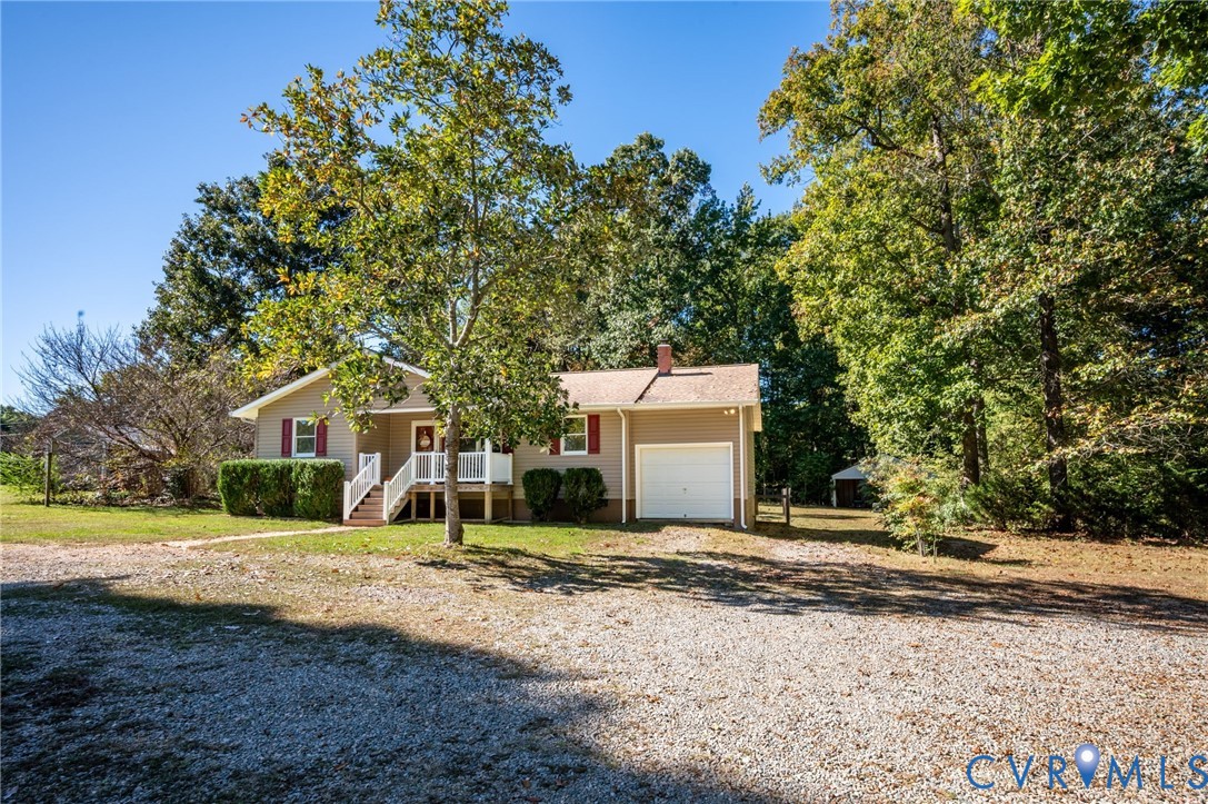 2790 Maidens Rd Property Photo 2
