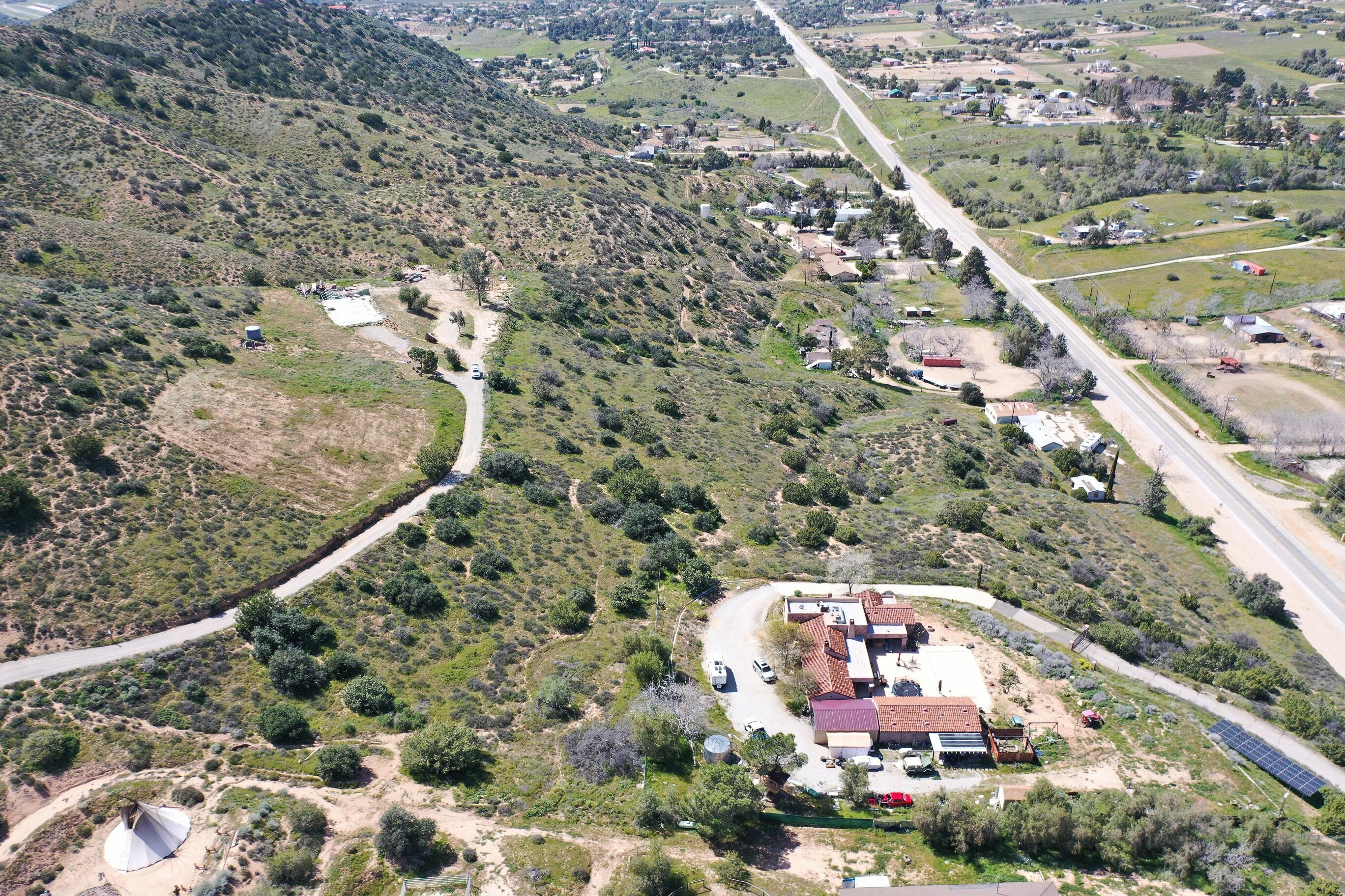Sierra Highway Property Photo 14