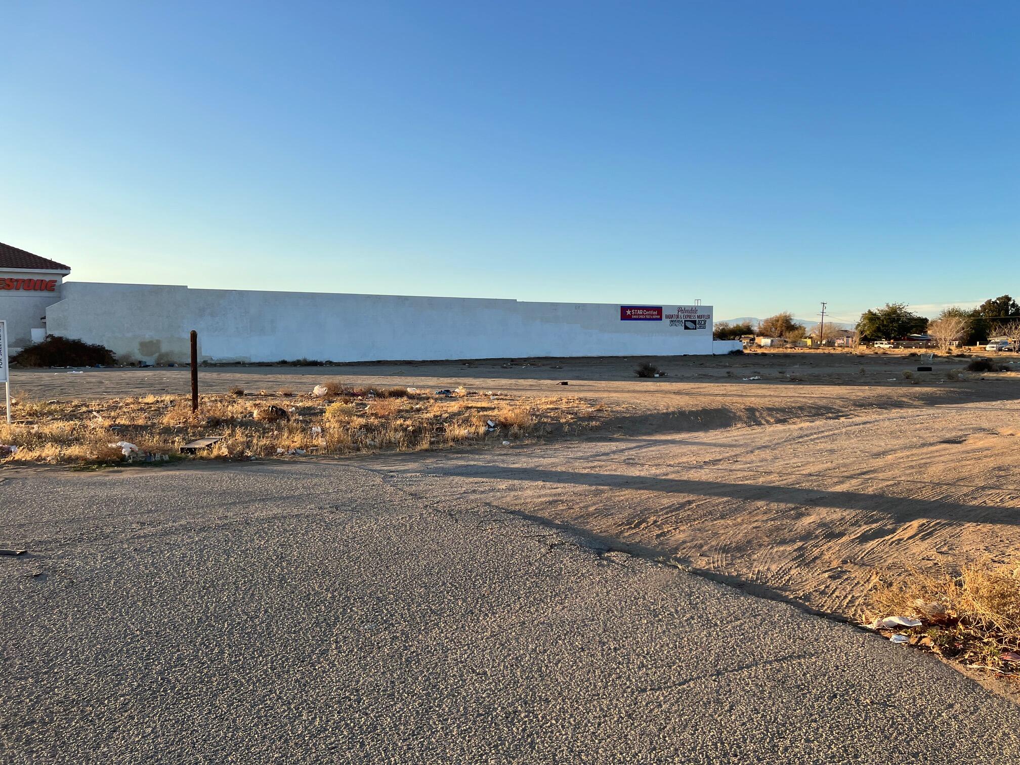 Cor 27th Ste Palmdale Boulevard Property Photo 1
