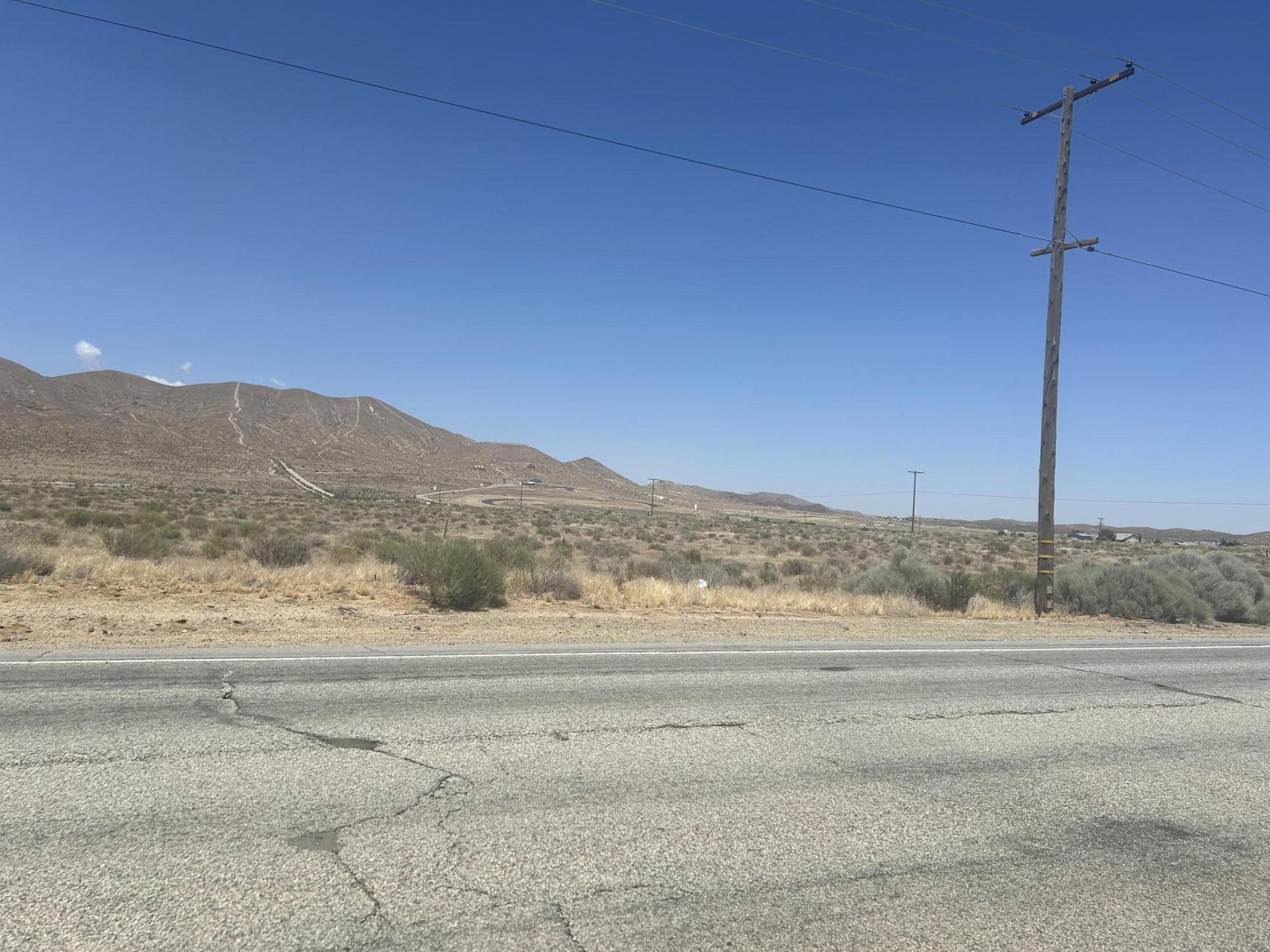 Rosamond Blvd Property Photo 6