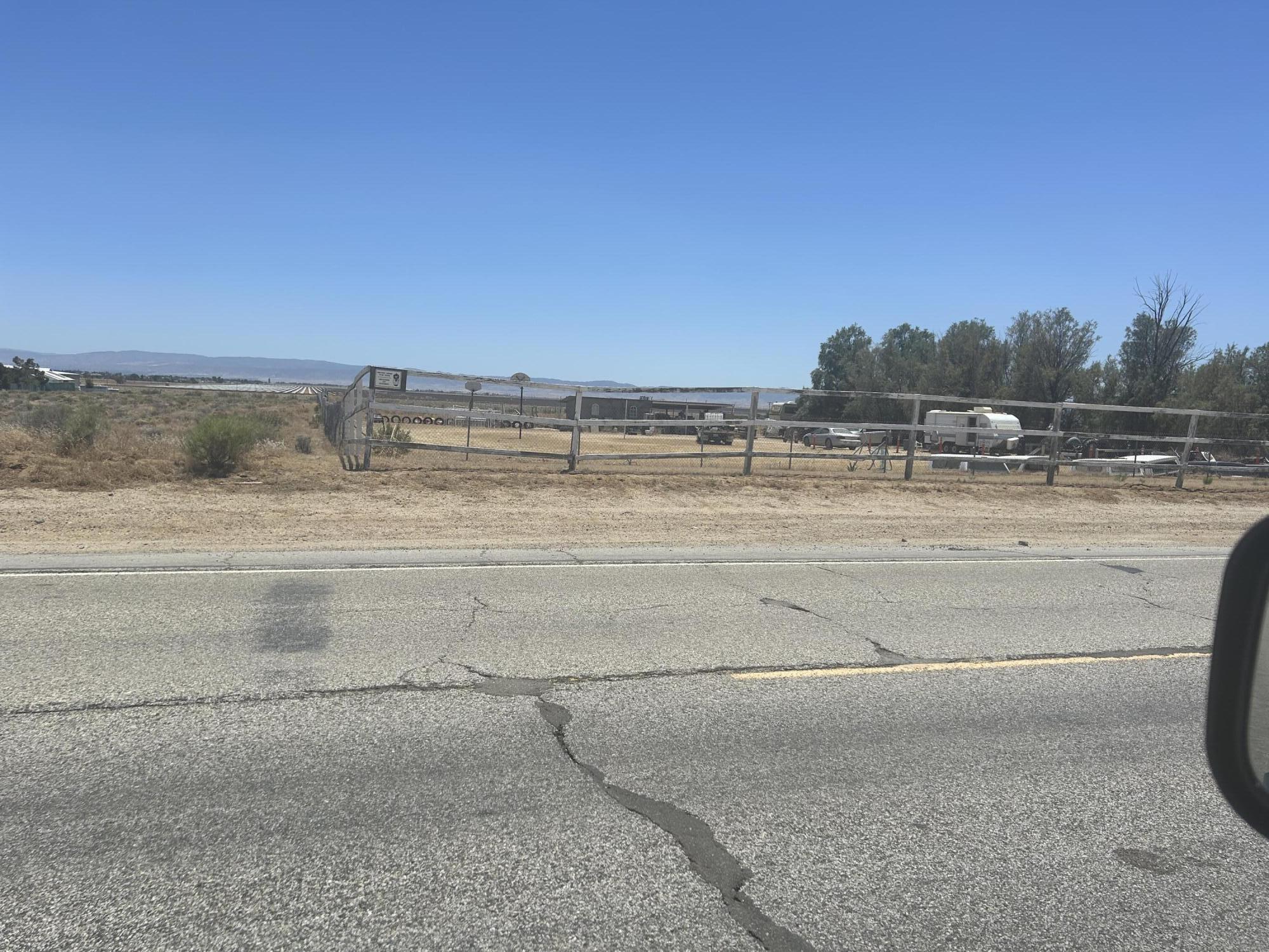 Rosamond Blvd Property Photo 7