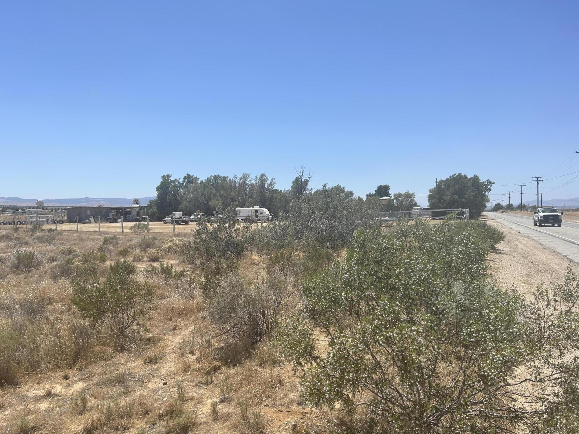 Rosamond Blvd Property Photo 8