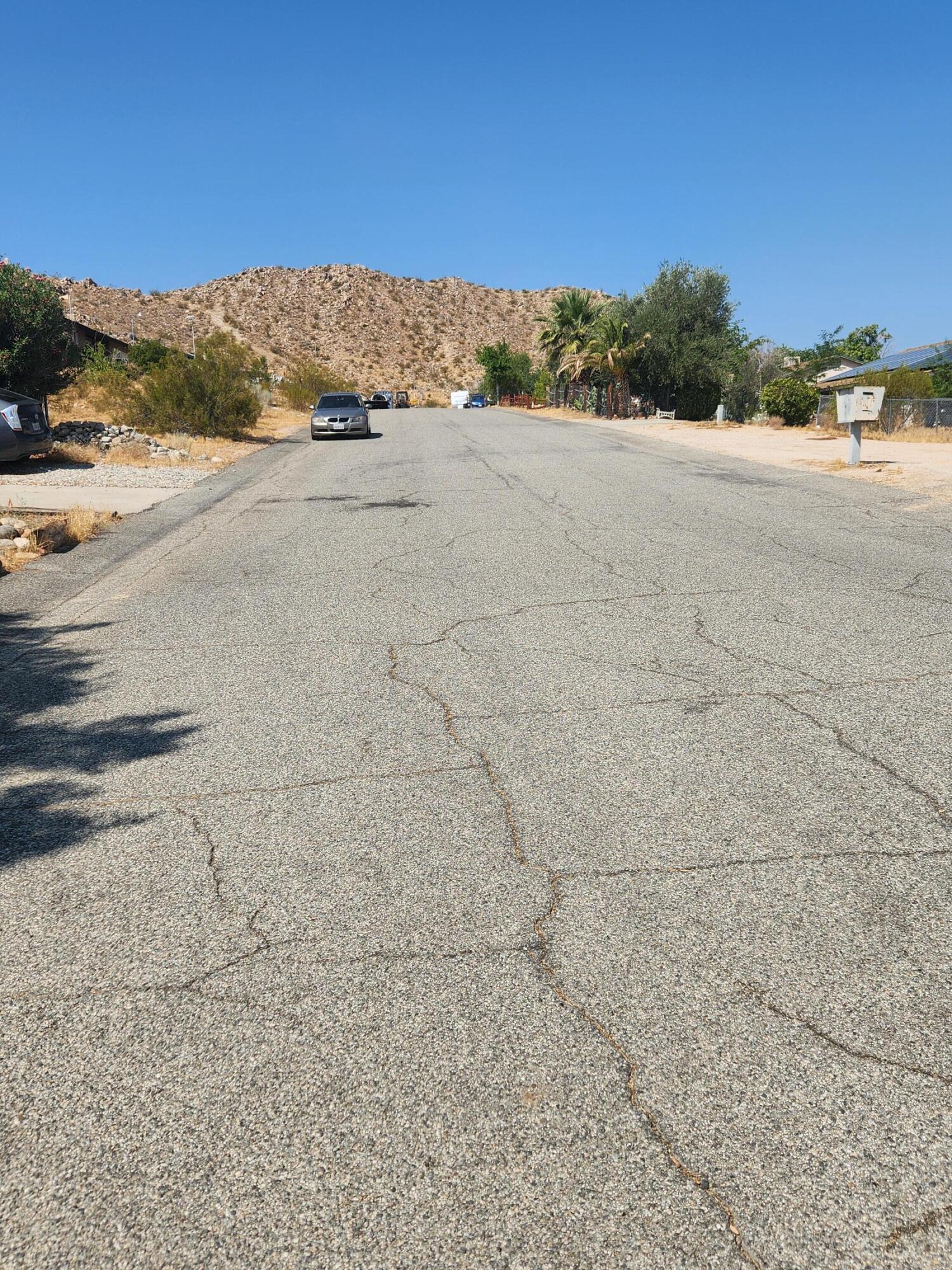 Lakespring Avenue Property Photo 2