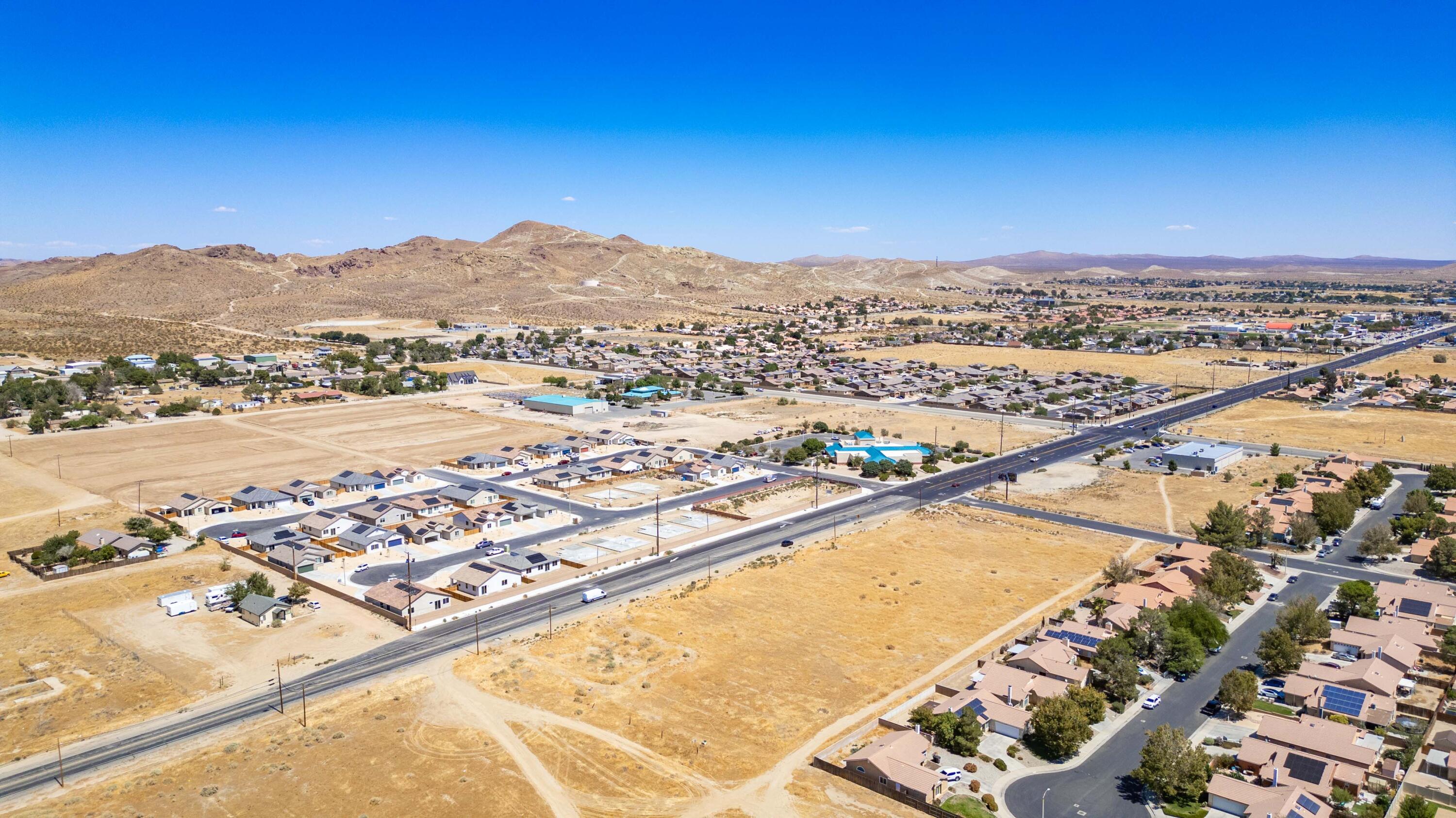 W Rosamond Boulevard Property Photo 6