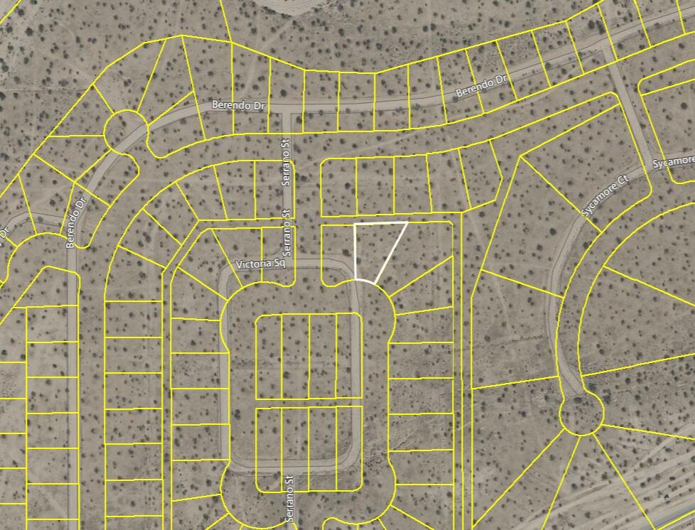 Victoria Square And Serano St. Property Photo 2