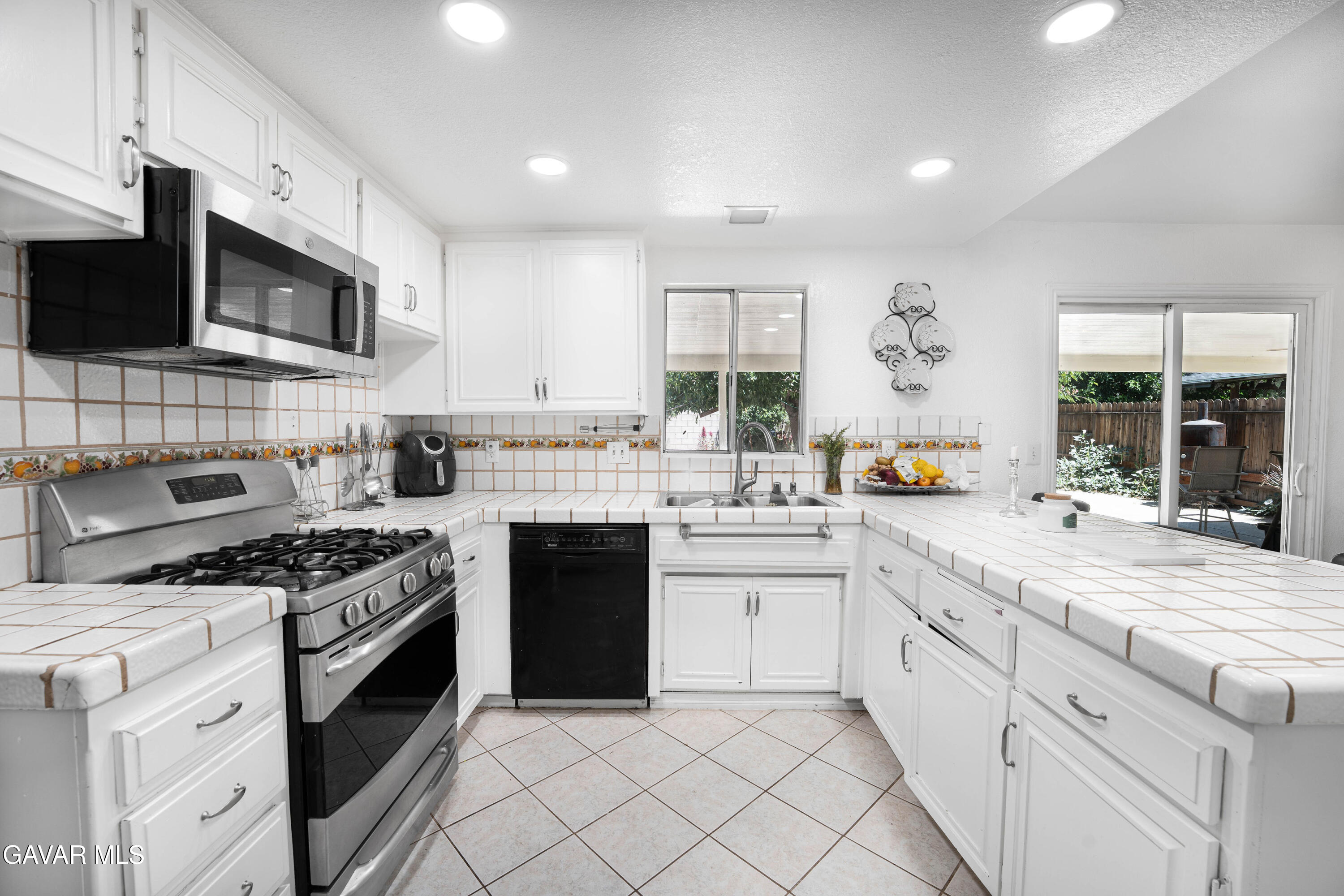 5009 E Ave R 11 Property Photo 10
