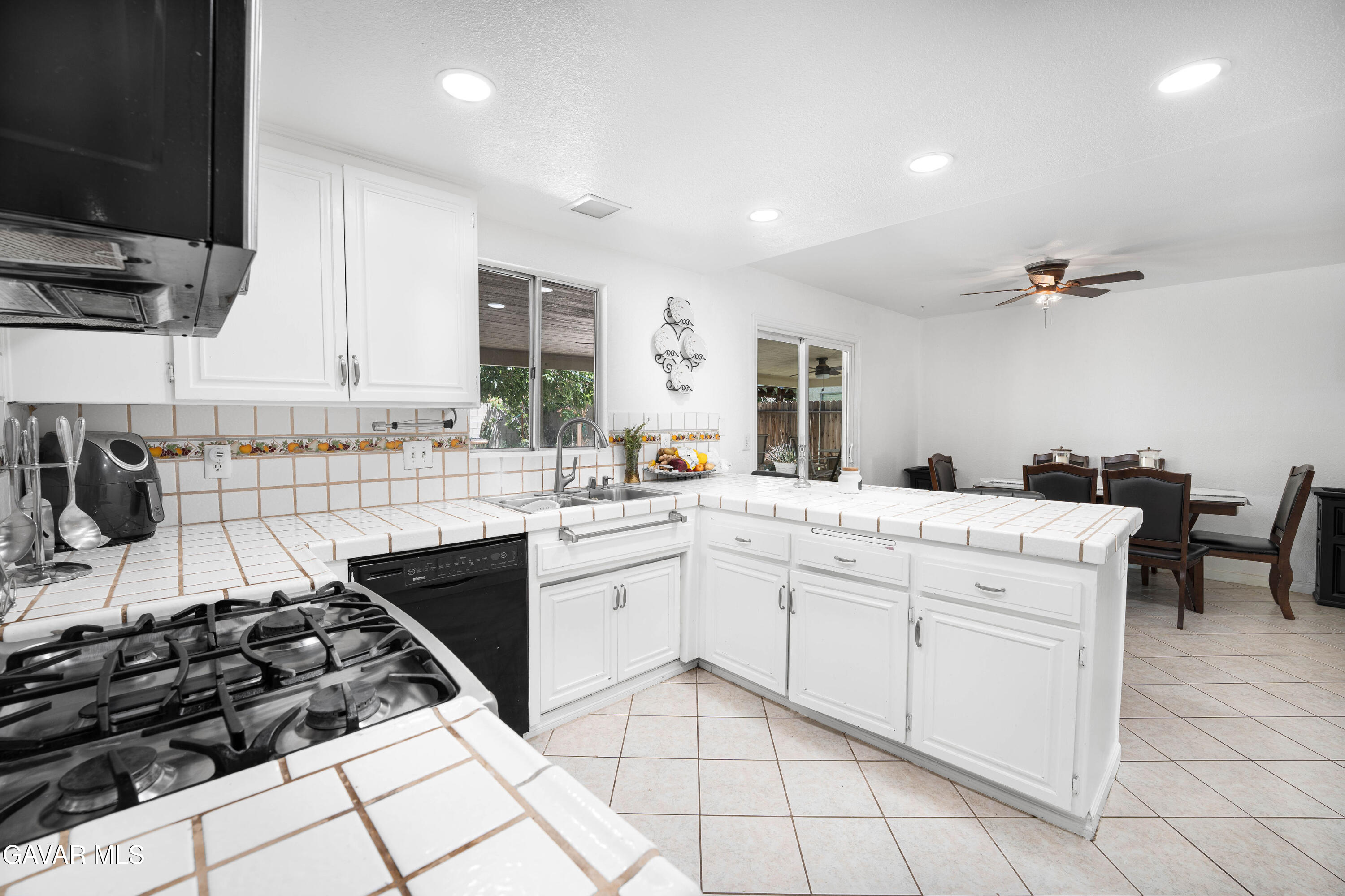 5009 E Ave R 11 Property Photo 11