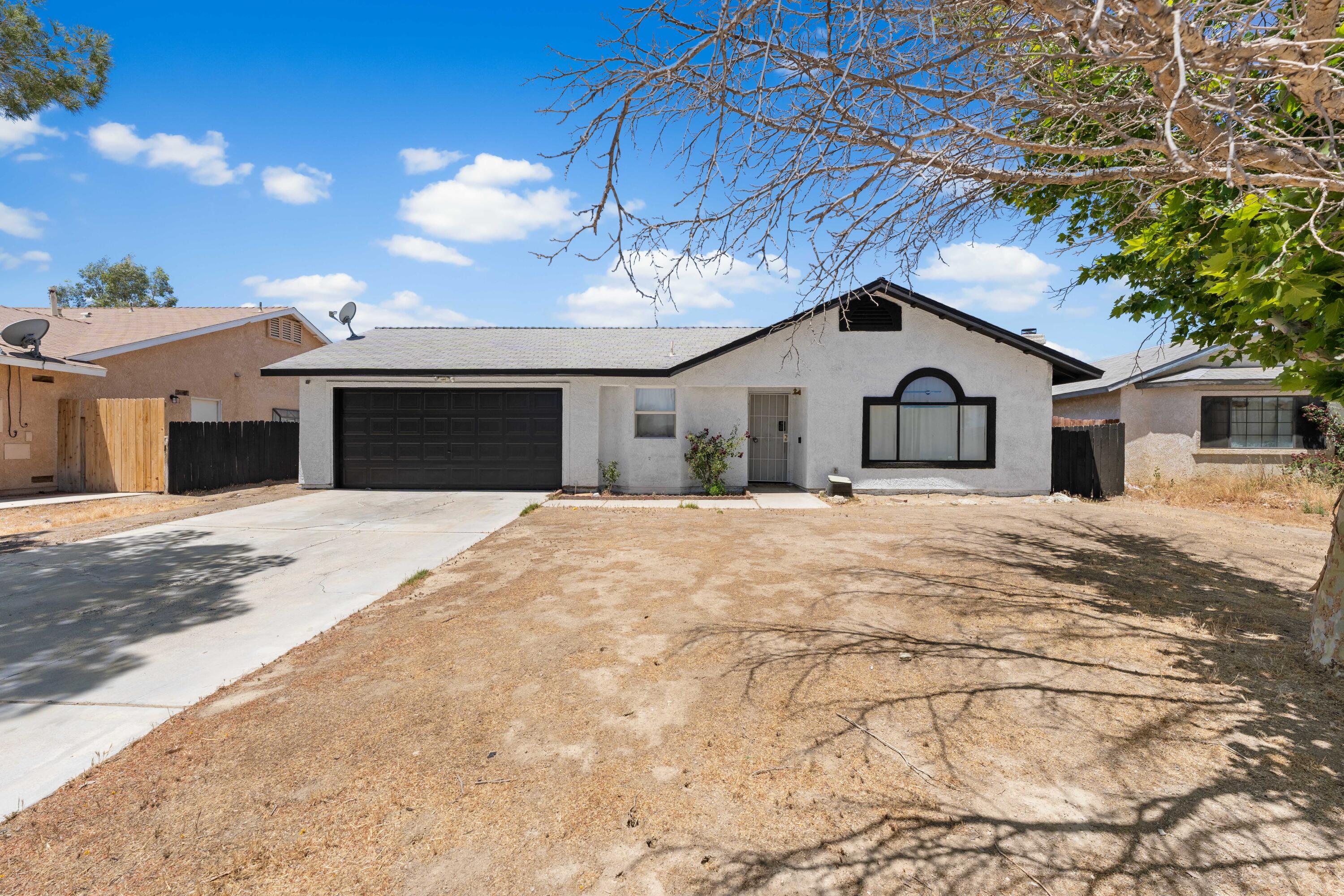 2309 Thistle Street Property Photo 1