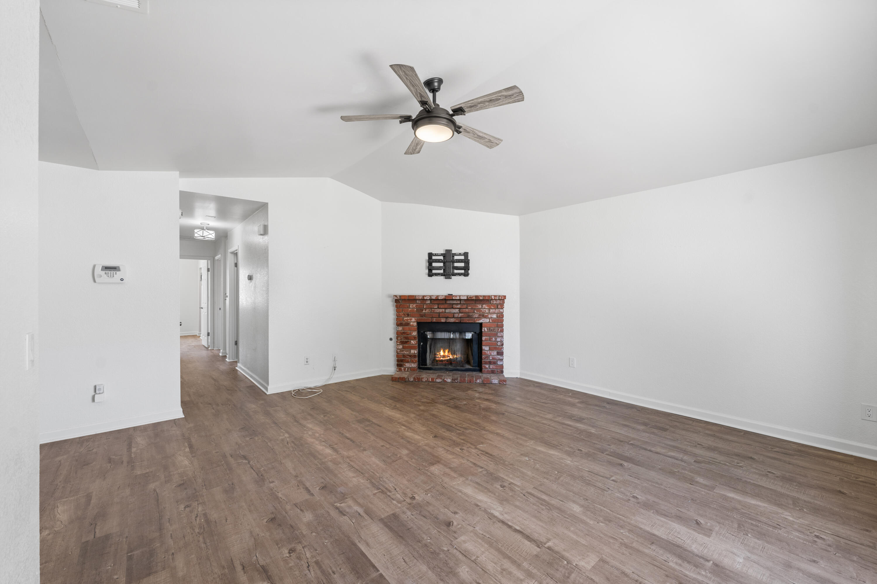2309 Thistle Street Property Photo 3